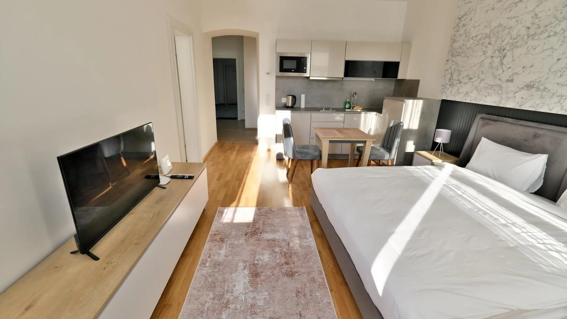 Vienna Lotus Apartments