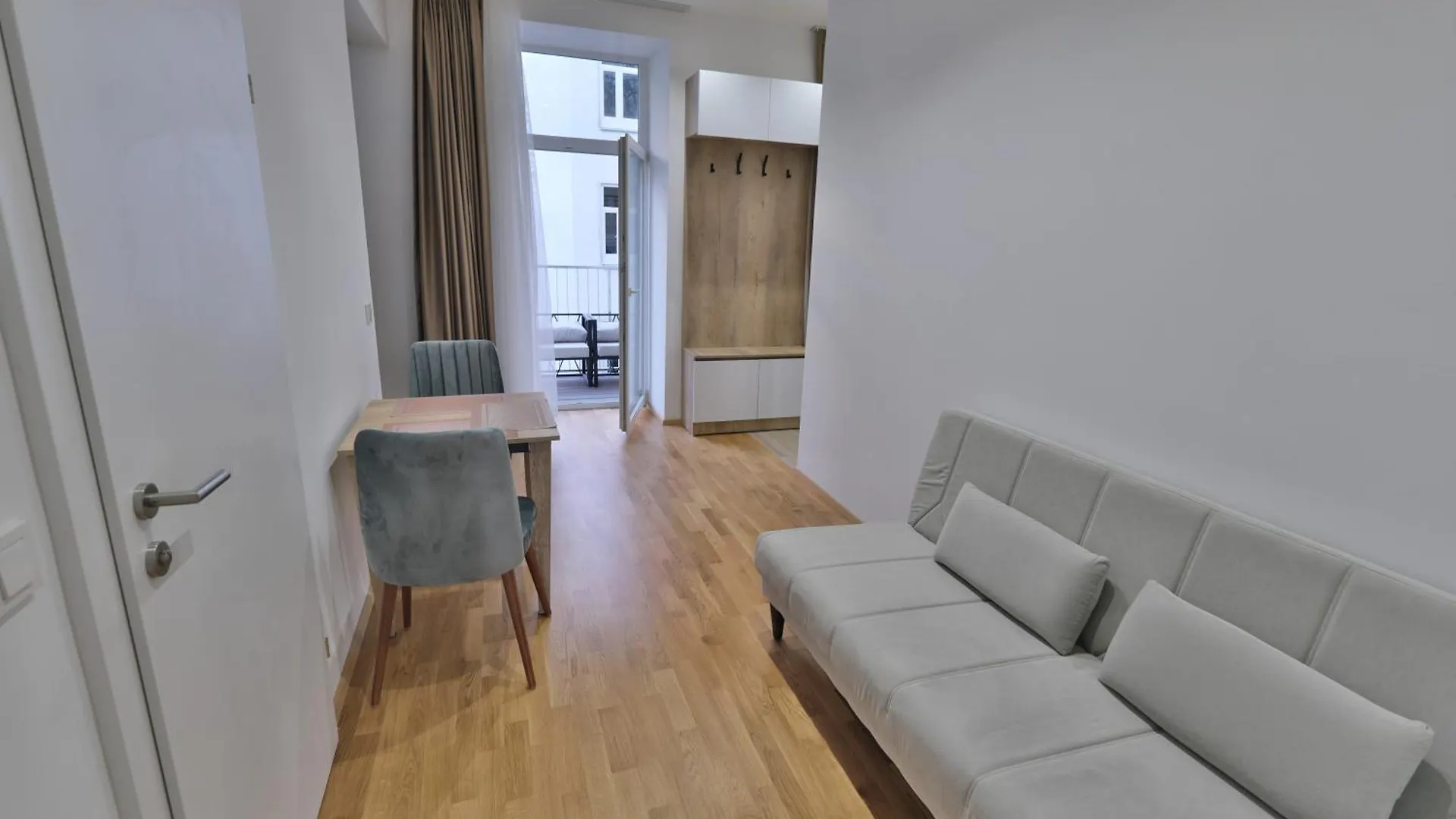 Vienna Lotus Apartments