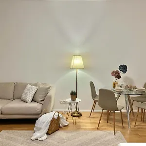 Apartment Zentrales Mit Balkon, Wien