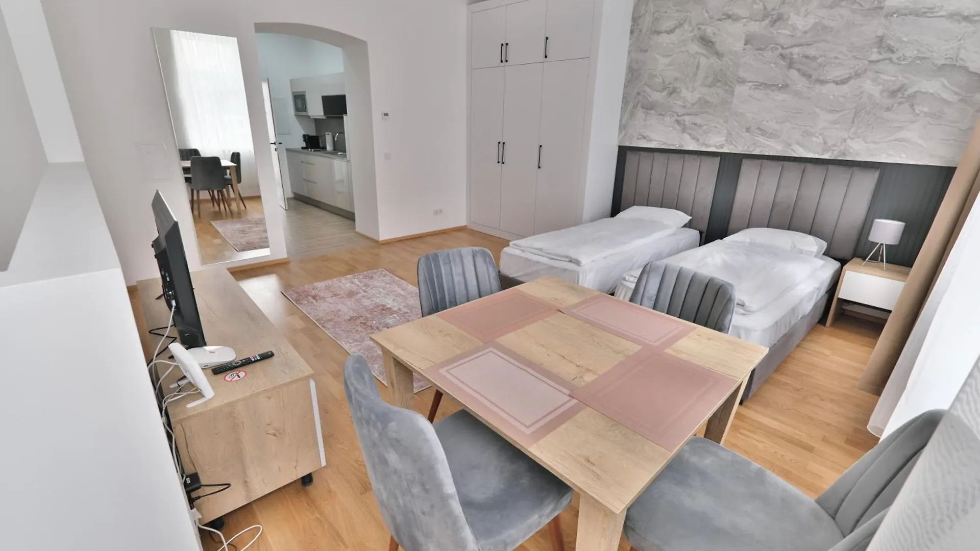 Vienna Lotus Apartments