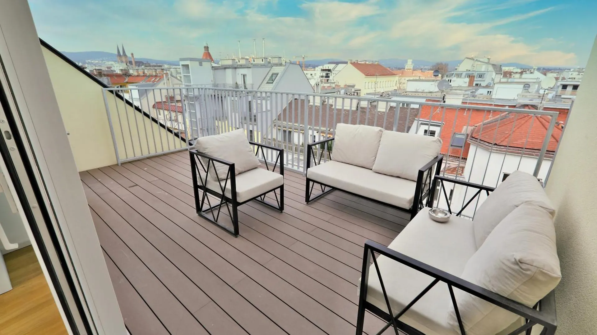 Vienna Lotus Apartments