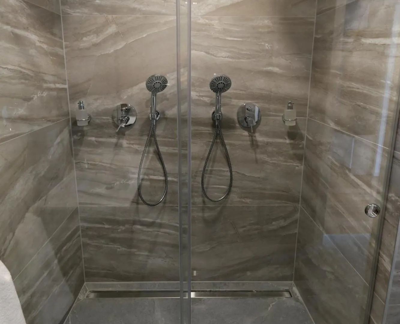 Vienna Lotus Apartments