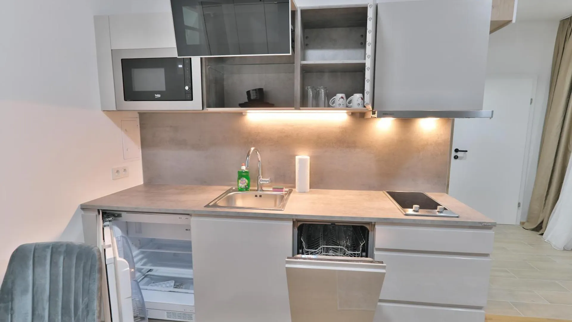 Vienna Lotus Apartments