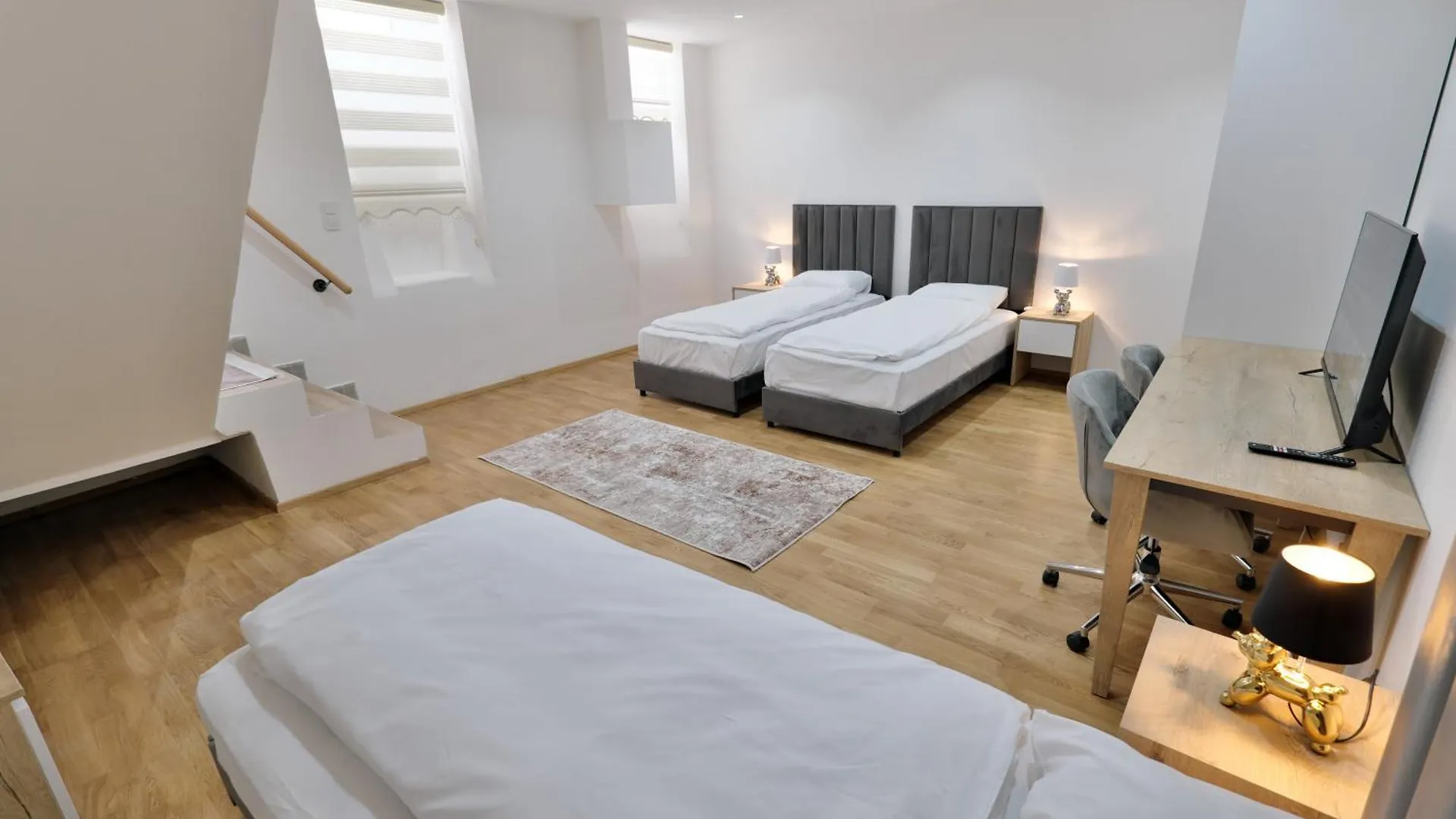 Vienna Lotus Apartments