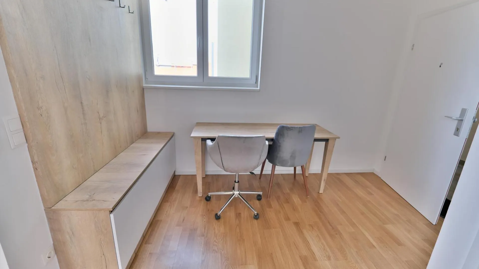 Vienna Lotus Apartments 0*,