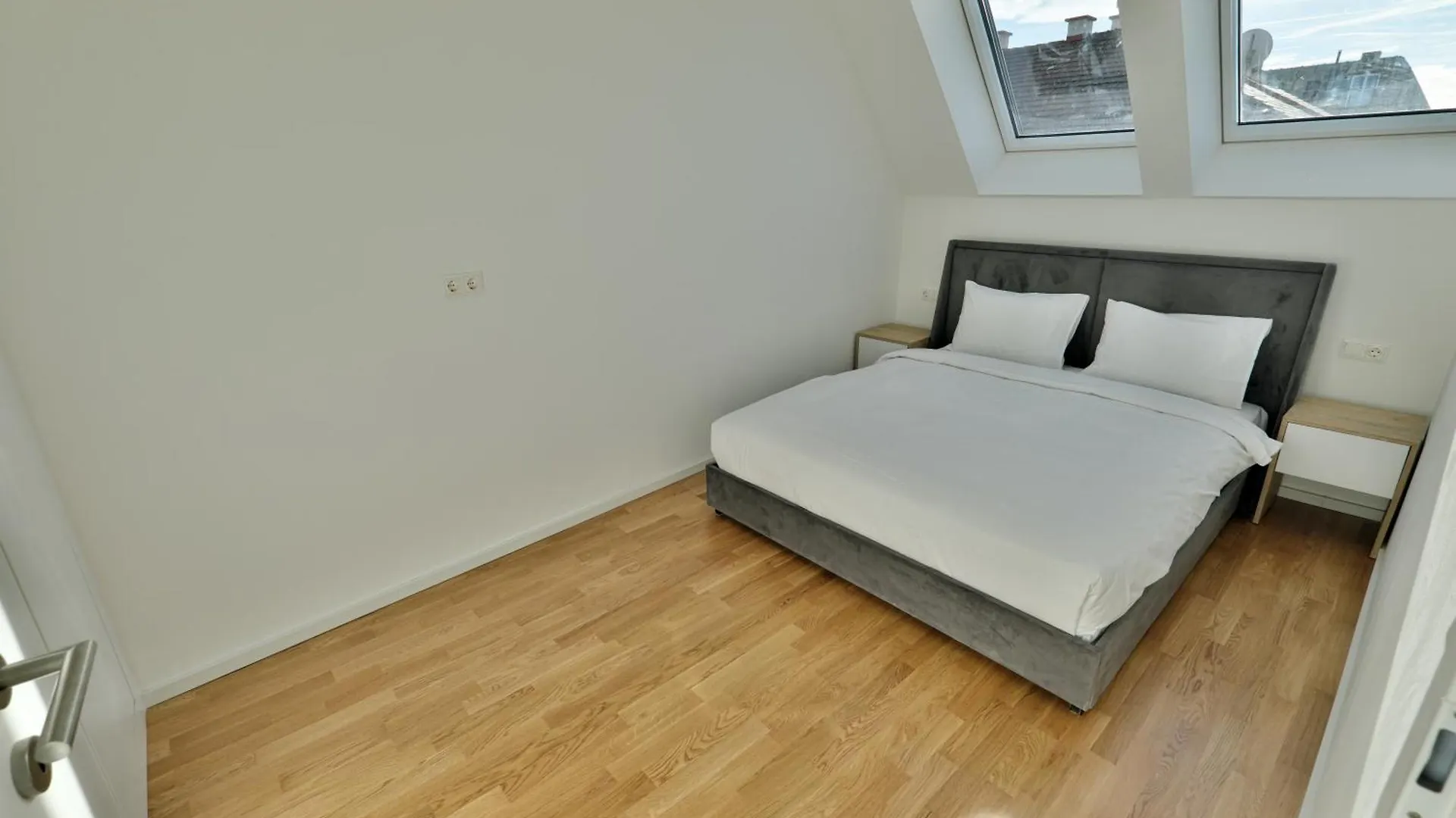 Vienna Lotus Apartments