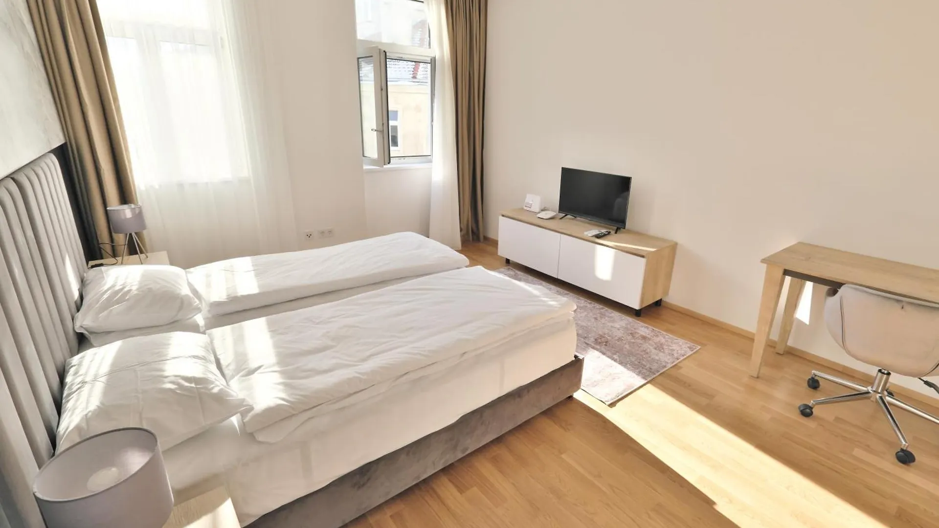 Vienna Lotus Apartments