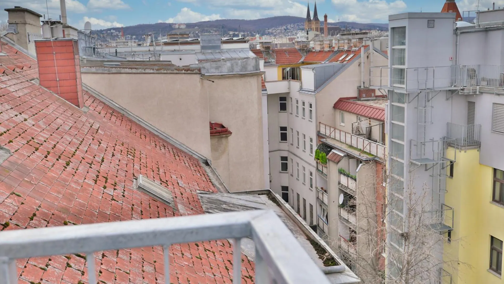 Vienna Lotus Apartments