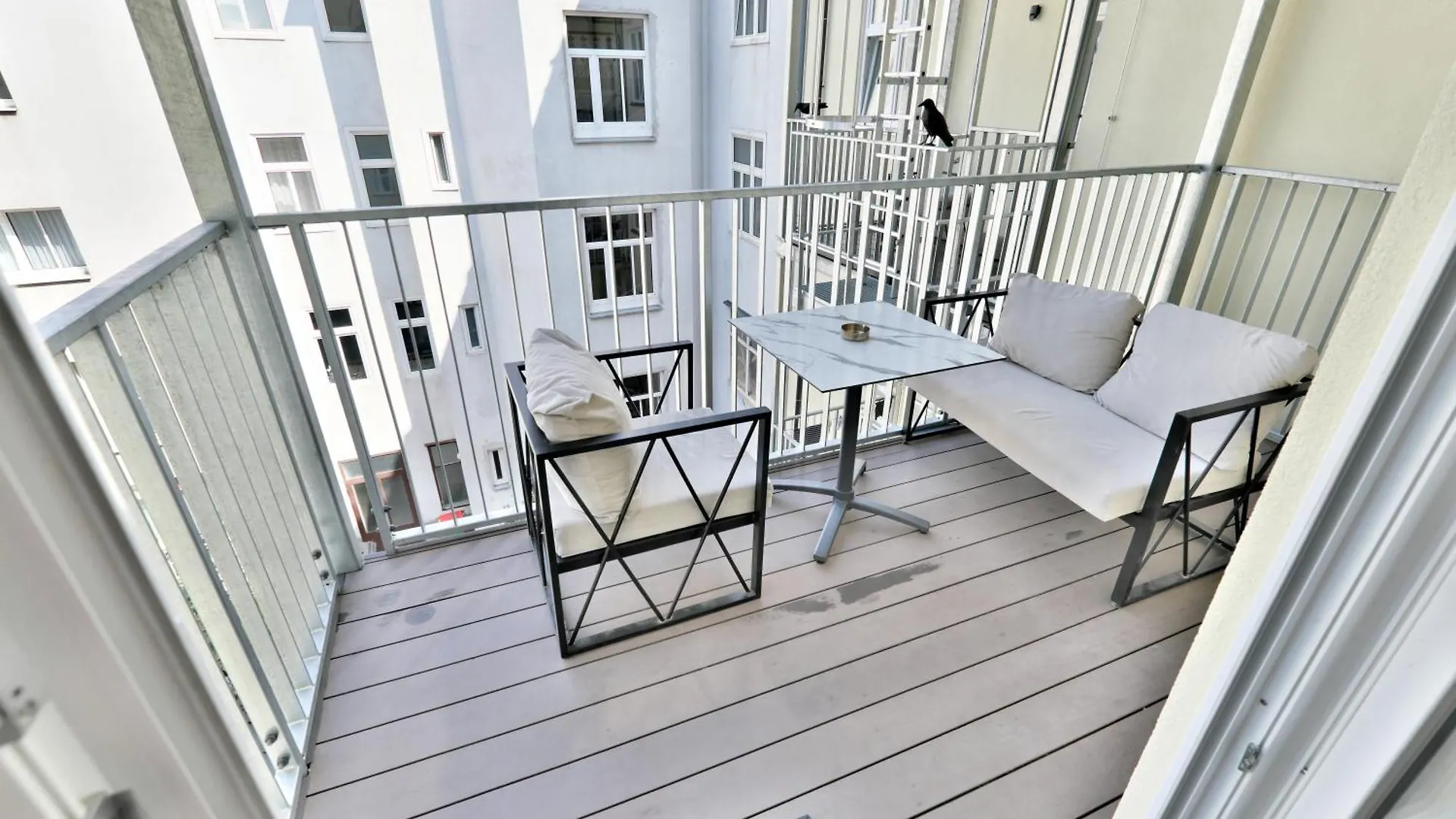 Vienna Lotus Apartments